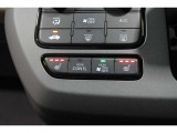 シートヒーター装備車両♪♪寒い冬はもちろん♪肌寒い春先・秋口まで活躍してくれるあると嬉しい装備です♪♪