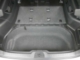 広々としたラゲージスペースを備えています。大きなものや長さのある荷物もしっかりと積み込めます。