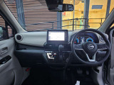 運転席周りの視界もよくハンドルも軽い取り回しなのですごく運転がしやすい車です。