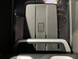 ワイヤレスチャージング Qiに準拠した携帯電話をワイヤレス充電が可能です。iphone等対応。機種により充電できない可能性がございます。
