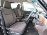 運転席の高さを変更できるので、体格に合わせた位置で運転できます!