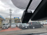 【ドライブレコーダー】装備。映像と音声を記録してくれるドライブレコーダーは、事故の際に確かな証拠能力を発揮してくれます。