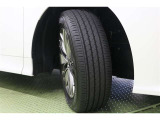 タイヤサイズ 225/60R18。