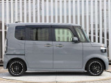 当店の中古車販売は、安心してご購入いただくために、ご契約、ご納車を含め当店にご来店いただけるお客様にお願いしております。