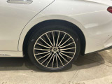 メルセデス・ベンツの定める厳しい基準をクリアしたお車のみをご案内させて頂きます。「認定中古車」は納車前整備がポイントです。販売するに相応しい車両の選定と、納車前整備に力を注いでおります。