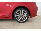 215/45R17