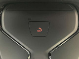 BMW SOSコール エアバッグが展開するような深刻な事故が発生した場合、車両からSOSコール自動的に発信するシステムです。※3G回線終了に伴い使用できないモデルがあります