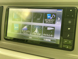 テレビやラジオ、Bluetooth Audioなど、複数の音源を画面から選べます。アイコンで項目を確認しやすく、普段の音楽再生や情報収集にも便利に活用できます。