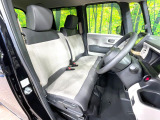 運転席シート廻りは使用感も少なく、良好な状態となっています。丁寧に使われていたことがよくわかりますね。