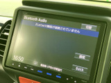 オーディオ画面から音源の切り替えや設定を確認でき、画面上で項目を把握しやすい構成です。Bluetooth Audioの接続状況も表示されるため、利用前の確認がしやすく便利です。