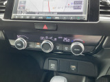オートエアコン付きでいつでも車内快適☆
