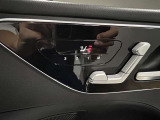 全国へのご納車を承っておりますので遠隔地のお客様にもご安心いただけます。(費用に関しましては、別途お見積りさせていただきます。)勿論、日本全国の正規ディーラーにて保証が受けられます。