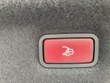 スタッフ全員が自動車保険の資格を保有しており、万が一の事故の際のサポート体制を整えております。メルセデス・ベンツ自動車保険プログラムをご用意しております。無料証券診断を行います!