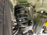 お車を安心してお乗りいただく為には、足回りの定期点検が欠かせません。サービスサポート(有償保証)では無料点検もご提供しており、安心のカーライフをお過ごしいただけるサポート体制が整っています。