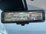 [スマートルームミラー]車両後方をミラーに映し出すため、悪天候の時でも視界は良好♪
