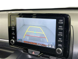 バックモニター付なので後退時に後方が見えるので安心。 車は構造上、死角がたくさんなので万が一を考えると必須ですね。 あくまで補助の為の装備、バックは目視で確認する事が重要ですよ。