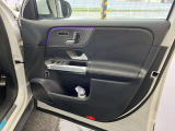 お気軽にお問い合わせください。Tel:075-325-0440 Mobile:070-2313-8676  中古車担当:時女まで