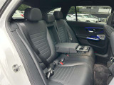 メルセデス・ベンツの定める厳しい基準をクリアしたお車のみをご案内させて頂きます。納車前整備はメーカー規定に基づき当店3Fの指定工場で入念に行なわれます。熟練のメカニックがお客様のお車を整備致します。