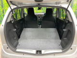 普段のお買い物や通勤、送迎等に十分な荷室スペースを確保しております。セカンドシートを倒すと、大きな荷物の積載も可能です♪