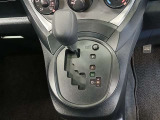 ゲート式シフトが採用されているため一直線なタイプのシフトと比べ、シフトチェンジの時にシフトミスが起こりにくい作りになっているため安心です