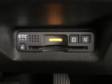 ETCが付いてます。ETC搭載車しか通過できないスマートICが利用できるようになりますよ!現在スマートICの設置箇所も増えてきているので、高速道路利用の幅が広がりますね☆