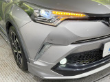 【シーケンシャルターンランプ付きLEDヘッドライト】人気の『流れるウィンカー』付きのLEDヘッドライトを装備♪高級感はもちろん、点灯時は存在感たっぷりで他車からも認識されやすく安心です。
