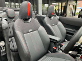 MINI専門のメカニックが、100項目にも上るポイントを徹底的にチェック。交換基準に達した部品があれば、交換整備の後にお客様へご納車致します。