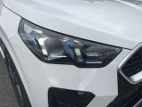 BMWでは古くから4つのリングが伝統のヘッドライトで御座います。
