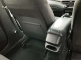 助手席シートの背もたれ部にファイルなどが収納できるポケットがあります