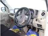 お車のご納車は待ち遠しいもの。1日でも早くご納車が出来るよう、整備拠点と販売店を結ぶ輸送ラインを確立しております。