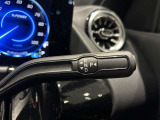 メルセデス・ベンツ八王子の最新のショールームには、大型モニターがあり最先端のメルセデス・ベンツをご体感頂けます!屋内展示場のため、天候の悪い日でも、ごゆっくりとお車をご覧頂ける店舗でございます!