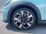 ご納車前の点検整備費、そしてご納車後の認定保証料は全て車両価格に含まれております。ご購入は安心の正規ディーラーで。詳細は、茨城BMW BPS土浦