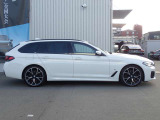 BMW認定中古車は、ドイツ本社と同様の教育・訓練を受けたBMW専門のメカニックが100項目以上のポイントを徹底的にチェックし、厳選した車輌のみを販売しております。