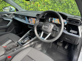 Audiのインテリアはエクステリア同様、優れたデザイン性とクオリティ、そして機能性を兼ね備えております。