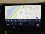 G-Link契約でご利用いただけるセンター通信型のナビ機能「コネクティッドナビ」を装備。従来のナビゲーションよりもリアルタイムな情報提供を可能にしました。