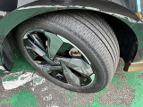 タイヤサイズは205/50R17です。日産純正アルミ装着です☆