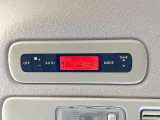 【リアオートエアコン】広い後部座席には必須の機能!風量や温度を自動で調整し前席と同様な車内環境にしてくれるリアオートエアコンを装備。夏の暑さも冬の寒さもストレスなく快適にお過ごしいただけます♪