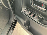 運転席パワーウィンドウスイッチです。