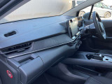 広々とした視界を体感できます。運転が楽しくなりますね。
