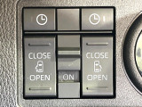 【両側パワースライドドア】スマートキーや運転席のスイッチで後席両側スライドドアの開閉が可能♪電動だから力を入れてドアを開ける必要が無く、小さなお子様でも簡単に開け閉めでき快適です♪