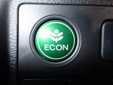 エンジン、エアコンなどを制御し低燃費な『ECONモード』に、また走りを楽しみたいとき、空調など快適性を重視したいときにはスイッチOFFで通常モードに切り替えができます!