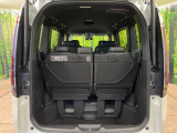 普段のお買い物や通勤、送迎等に十分な荷室スペースを確保しております。セカンドシートを倒すと、大きな荷物の積載も可能です♪