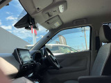 広々とした視界を体感できます。運転が楽しくなりますね。