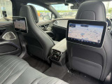 メルセデス・ベンツの定める厳しい基準をクリアしたお車のみをご案内させて頂きます。納車前整備はメーカー規定に基づき最大100項目にも及ぶ点検を熟練のメカニックによって行いご納車させて頂きます。