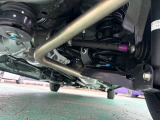 中古車という商品の特性上、下回りのサビやキズはございます。