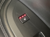 シートヒーターが付いています☆寒い時期に腰周りを温めてくれるので体全体が温まりやすいのは勿論、暖房と違い顔に風が当たらないので、乾燥肌やドライアイの方でも大丈夫☆