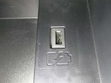【充電用USB端子】デバイスの充電に便利です。※実際の接続端子は写真で確認or店舗までご気軽にお問合せください♪