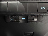 ETC2.0車載器付きです。高速道路の料金所もスムーズに通過できます。