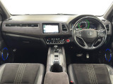 ★いつでも気持ちよく運転できて、使い勝手のいい収納や体をケアするシート、細部にまでこだわったインテリア♪
