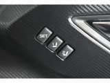 運転席シートポジションメモリー機能:リフター、チルト、リクライニングの各ポジションを自動的に再現できます。
